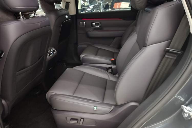 Used Leapmotor C16 2024 Range-Extended 200 Luxury Edition Left Rear Seat