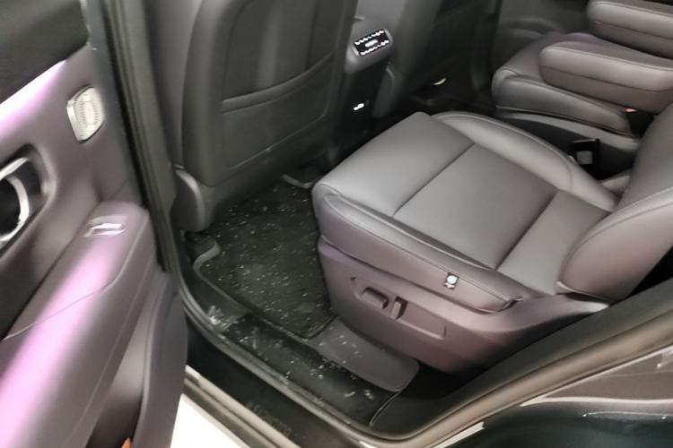 Used Leapmotor C16 2024 Pure Electric 520 Deluxe Edition Left Rear Seat