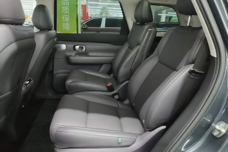 Used Leapmotor C16 2024 Pure Electric 520 Deluxe Edition Left Rear Seat