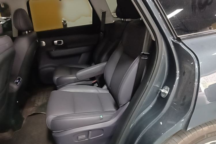 Used Leapmotor C16 2024 Pure Electric 520 Deluxe Edition Left Rear Seat