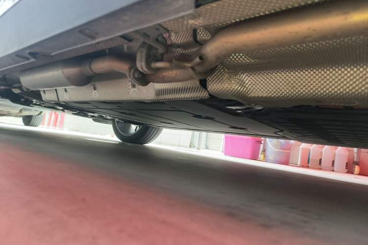 Used Leapmotor C16 2024 Range-Extended 200 LiDAR Edition Left Side Sill