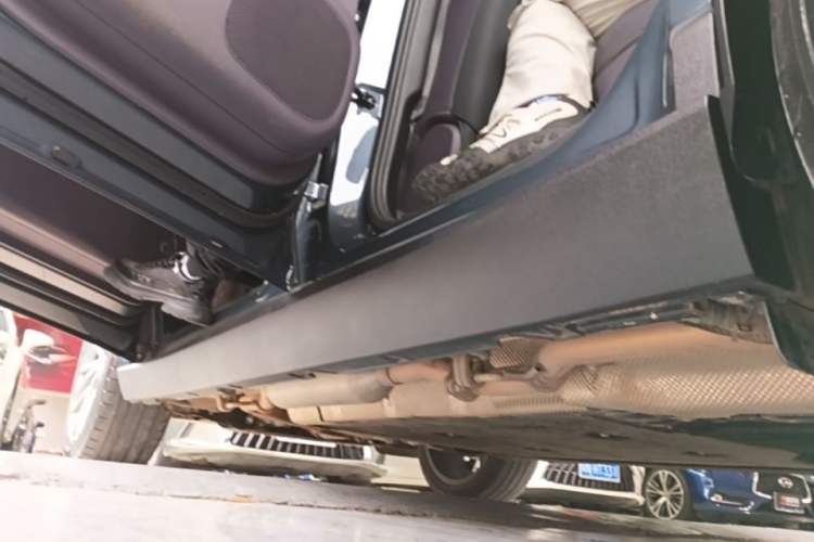 Used Leapmotor C16 2024 Range-Extended 200 Luxury Edition Left Side Sill