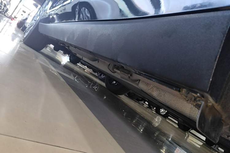 Used Leapmotor C16 2024 Range-Extended 200 LiDAR Edition Left Side Sill