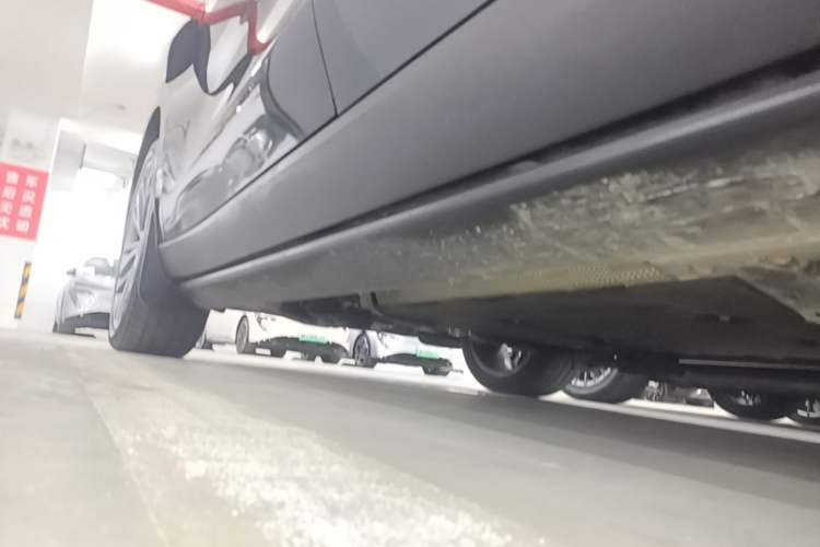 Used Leapmotor C16 2024 Range-Extended 200 Luxury Edition Left Side Sill