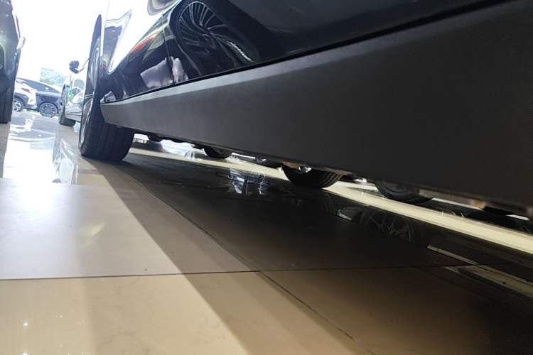 Used Leapmotor C16 2024 Range-Extended 200 Luxury Edition Left Side Sill