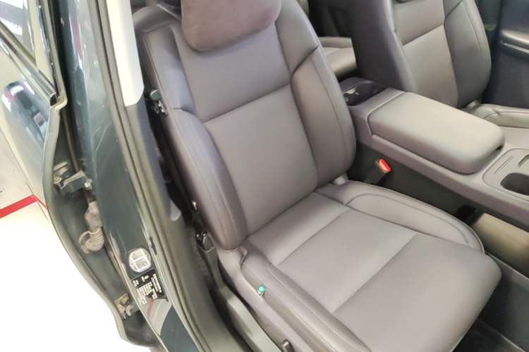 Used Leapmotor C16 2024 Range-Extended 200 Luxury Edition Right Front Seat