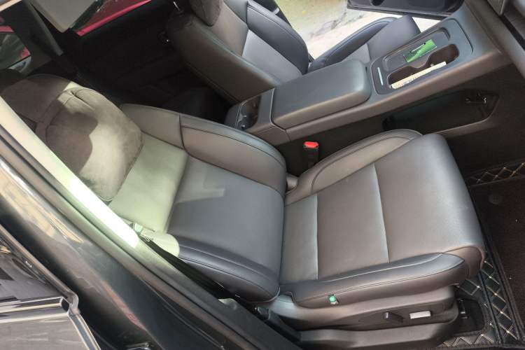 Used Leapmotor C16 2024 Pure Electric 520 Deluxe Edition Right Front Seat