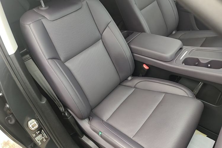 Used Leapmotor C16 2024 Range-Extended 200 Luxury Edition Right Front Seat