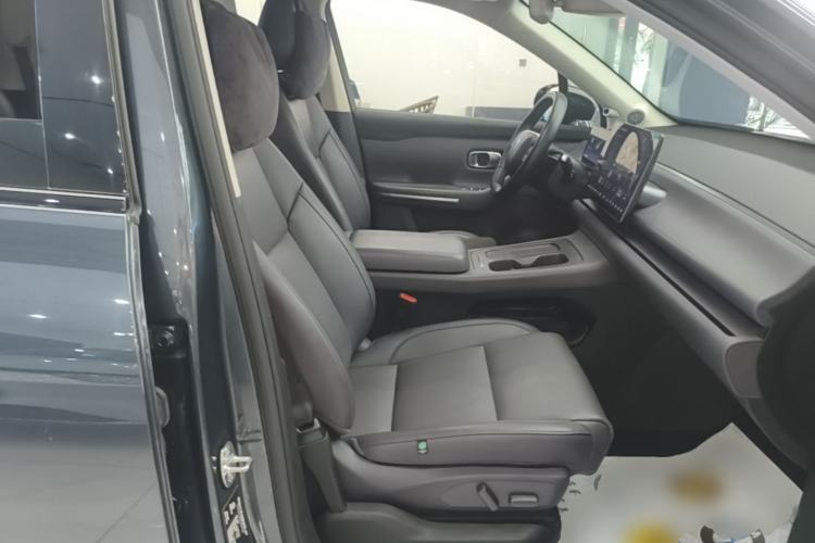 Used Leapmotor C16 2024 Pure Electric 520 Deluxe Edition Right Front Seat
