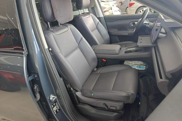 Used Leapmotor C16 2024 Range-Extended 200 Luxury Edition Right Front Seat