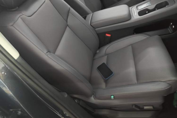 Used Leapmotor C16 2024 Range-Extended 200 Luxury Edition Right Front Seat