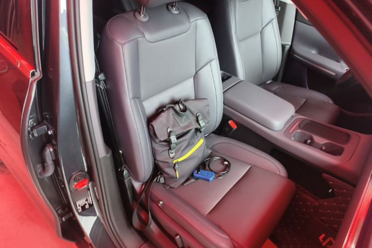 Used Leapmotor C16 2024 Range-Extended 200 LiDAR Edition Right Front Seat