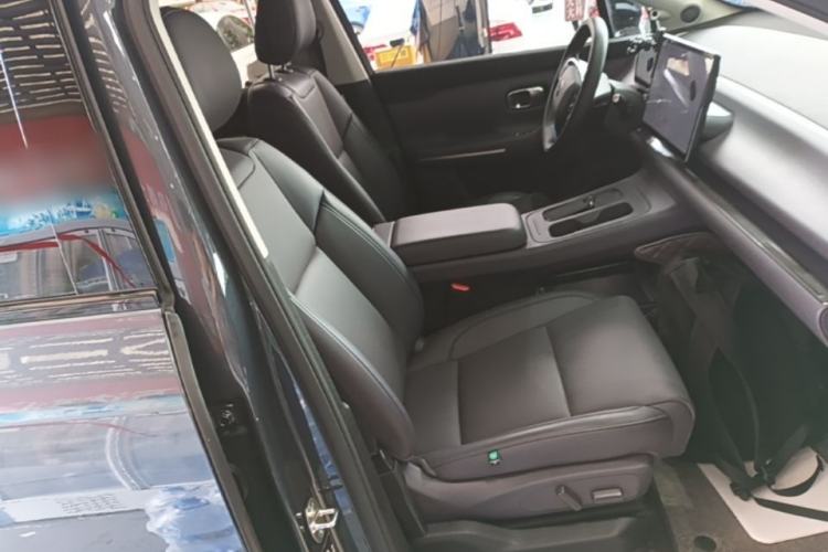 Used Leapmotor C16 2024 Range-Extended 200 Luxury Edition Right Front Seat