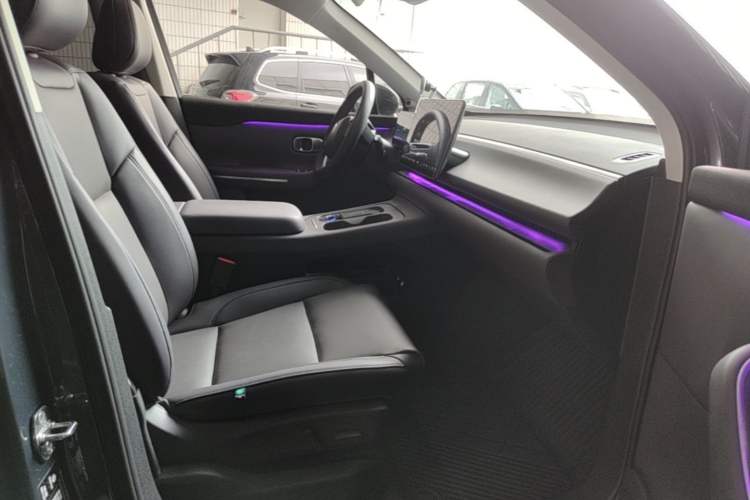 Used Leapmotor C16 2024 Range-Extended 200 Luxury Edition Right Front Seat