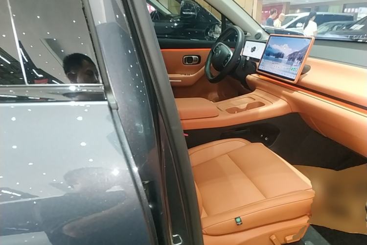 Used Leapmotor C16 2024 Range-Extended 200 Luxury Edition Right Front Seat