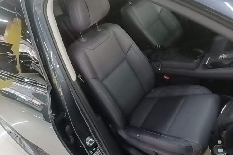 Used Leapmotor C16 2024 Range-Extended 200 Luxury Edition Right Front Seat
