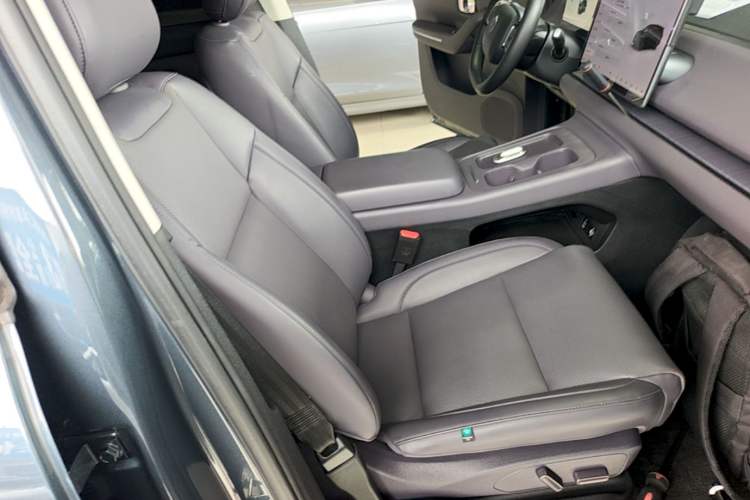 Used Leapmotor C16 2024 Range-Extended 200 Luxury Edition Right Front Seat