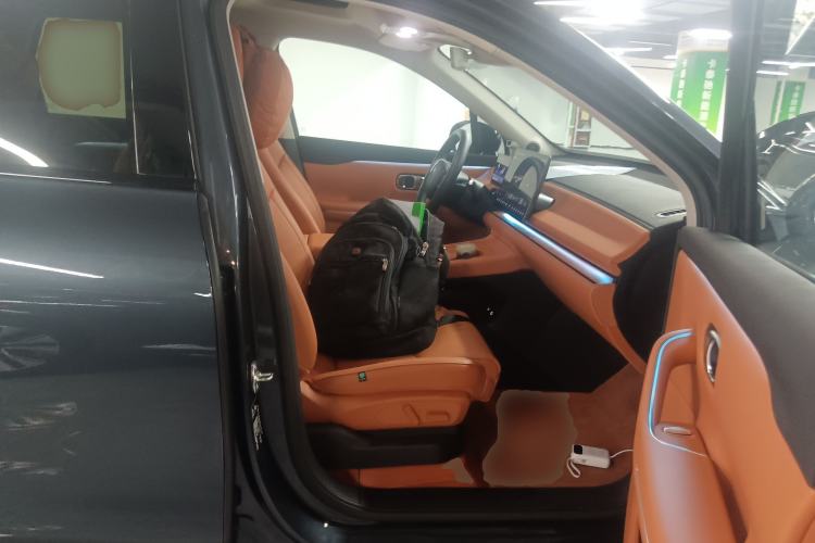 Used Leapmotor C16 2024 Range-Extended 200 Luxury Edition Right Front Seat
