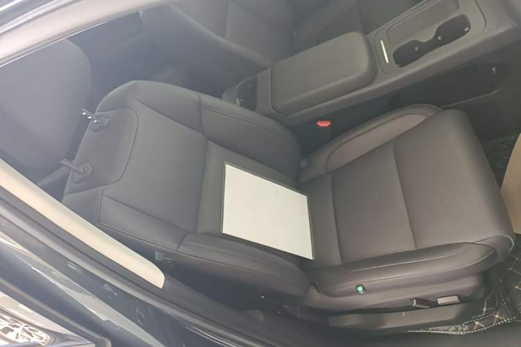 Used Leapmotor C16 2024 Range-Extended 200 Luxury Edition Right Front Seat