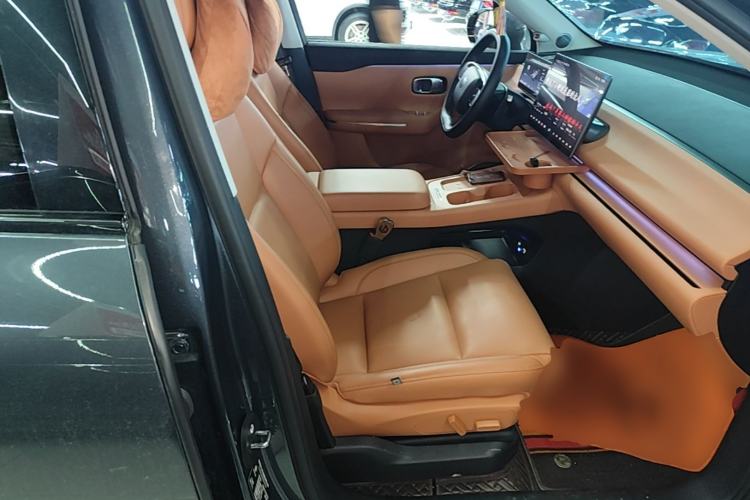 Used Leapmotor C16 2024 Range-Extended 200 Luxury Edition Right Front Seat