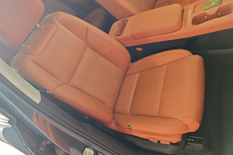 Used Leapmotor C16 2024 Range-Extended 200 Luxury Edition Right Front Seat