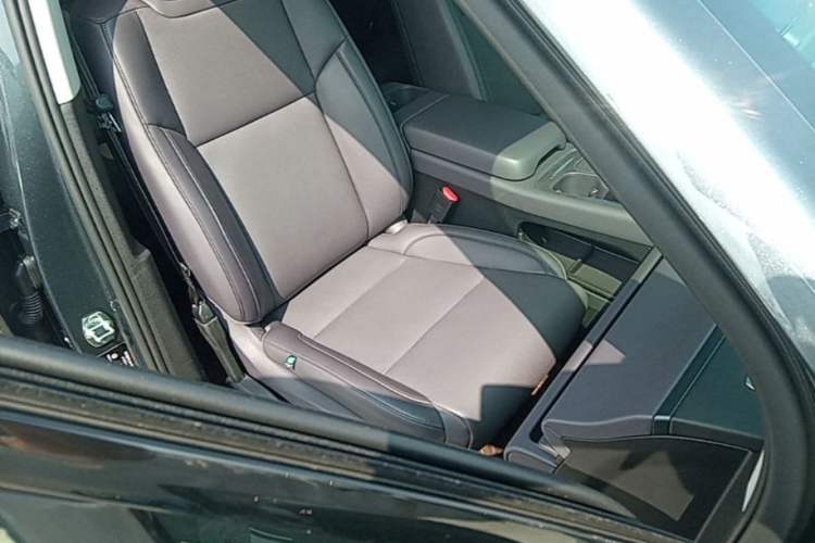 Used Leapmotor C16 2024 Range-Extended 200 Luxury Edition Right Front Seat