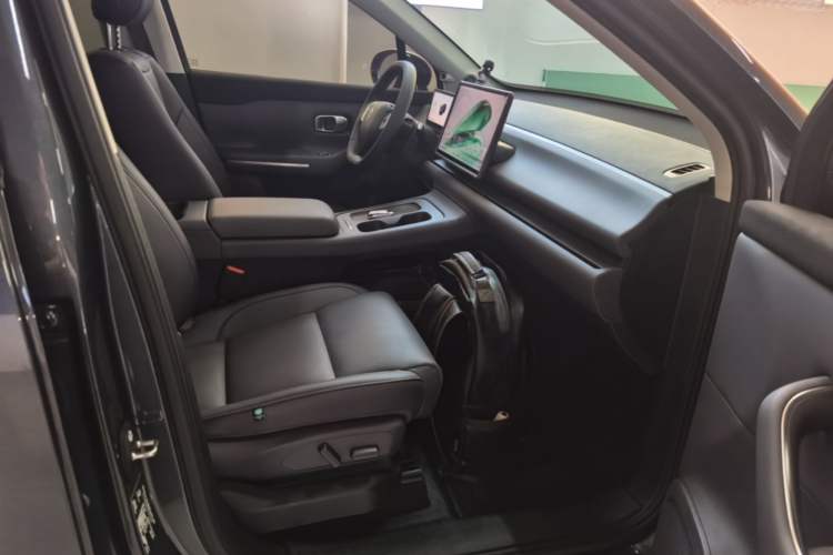 Used Leapmotor C16 2024 Range-Extended 200 Luxury Edition Right Front Seat