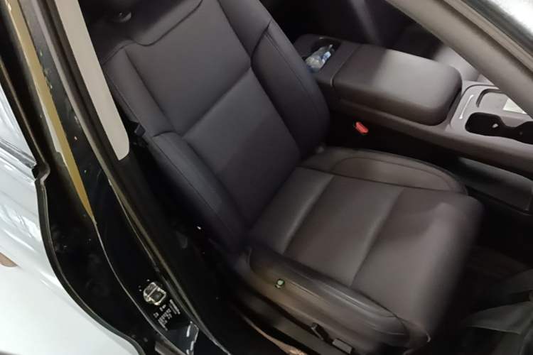 Used Leapmotor C16 2024 Pure Electric 520 Deluxe Edition Right Front Seat