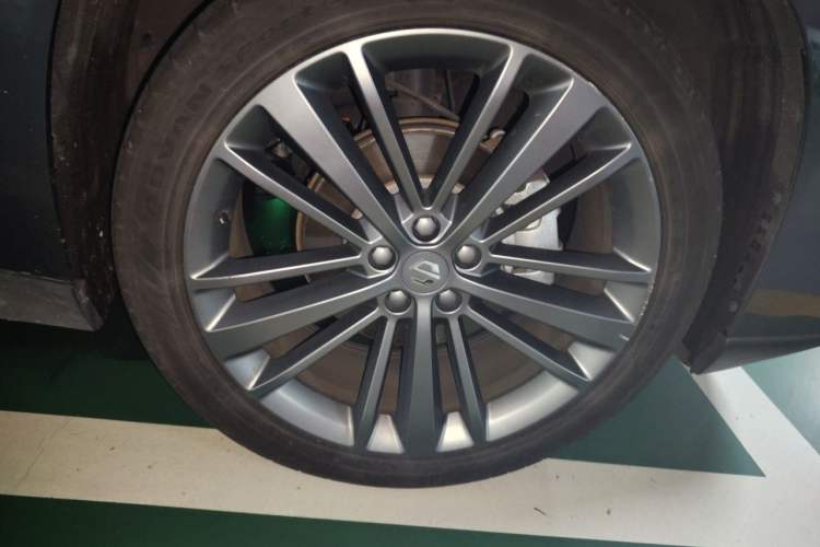 Used Leapmotor C16 2024 Range-Extended 200 Luxury Edition Right Front Wheel Hub