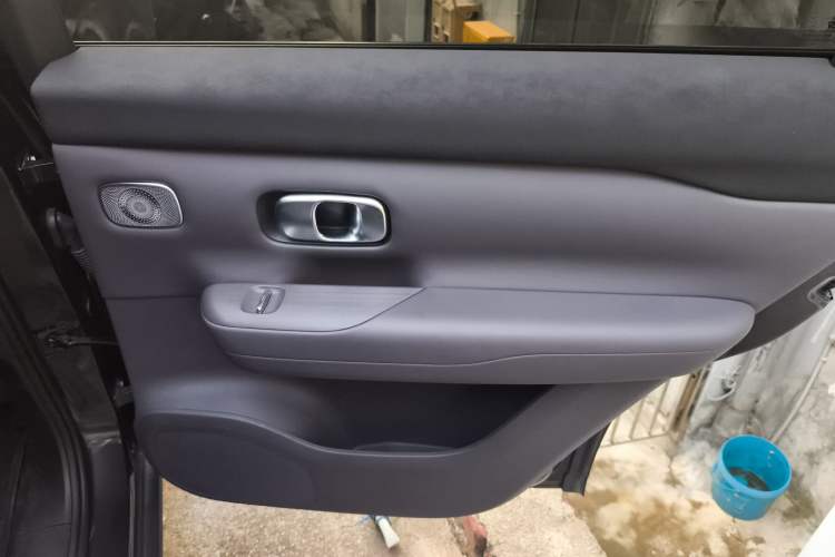 Used Leapmotor C16 2024 Pure Electric 520 Deluxe Edition Right Rear Door Interior