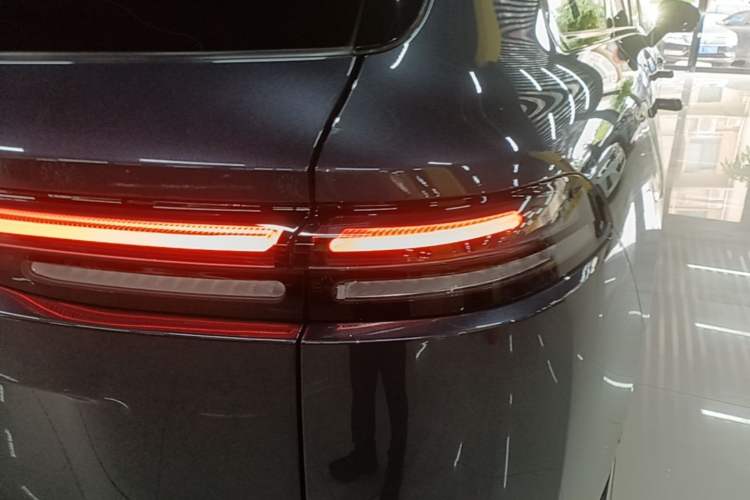 Used Leapmotor C16 2024 Range-Extended 200 Luxury Edition Right Rear Taillight