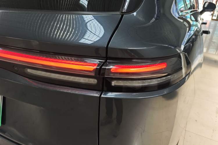Used Leapmotor C16 2024 Range-Extended 200 Luxury Edition Right Rear Taillight