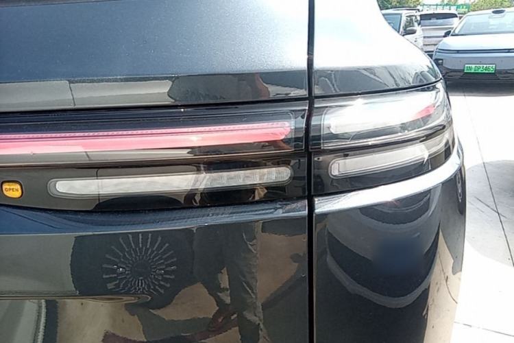Used Leapmotor C16 2024 Range-Extended 200 Luxury Edition Right Rear Taillight