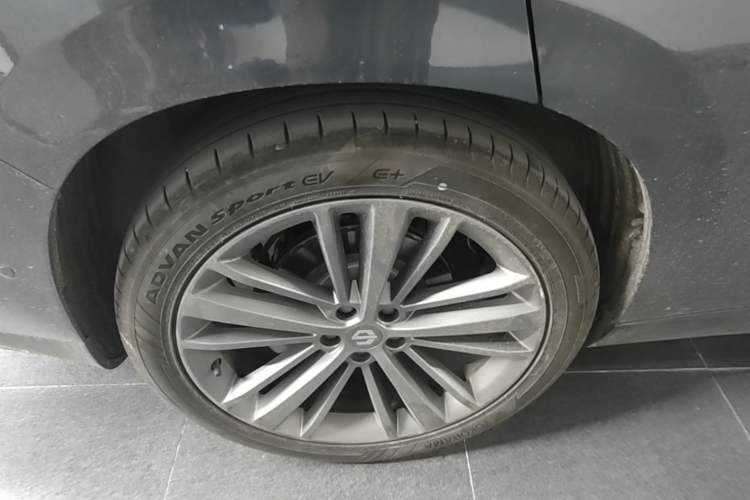 Used Leapmotor C16 2024 Range-Extended 200 Luxury Edition Right Rear Wheel Hub