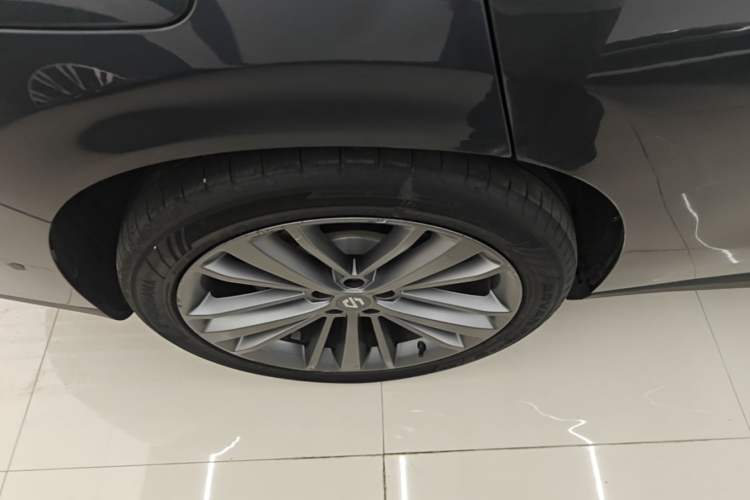 Used Leapmotor C16 2024 Range-Extended 200 Luxury Edition Right Rear Wheel Hub