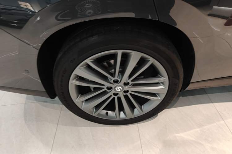Used Leapmotor C16 2024 Range-Extended 200 Luxury Edition Right Rear Wheel Hub