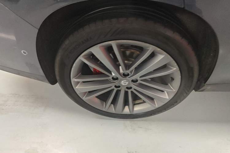 Used Leapmotor C16 2024 Pure Electric 520 Deluxe Edition Right Rear Wheel Hub