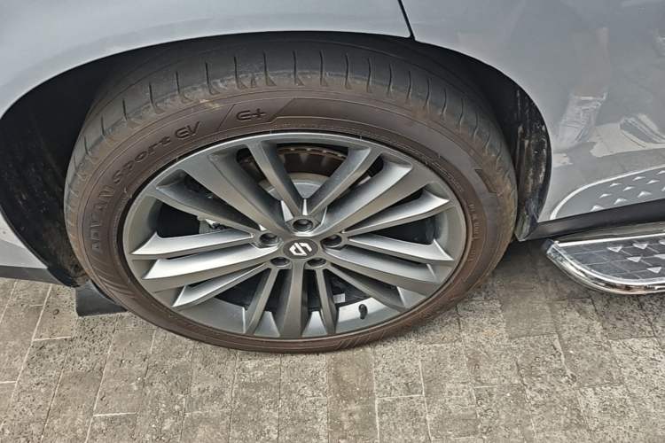 Used Leapmotor C16 2024 Range-Extended 200 Luxury Edition Right Rear Wheel Hub
