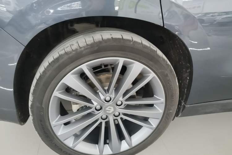 Used Leapmotor C16 2024 Pure Electric 520 Deluxe Edition Right Rear Wheel Hub