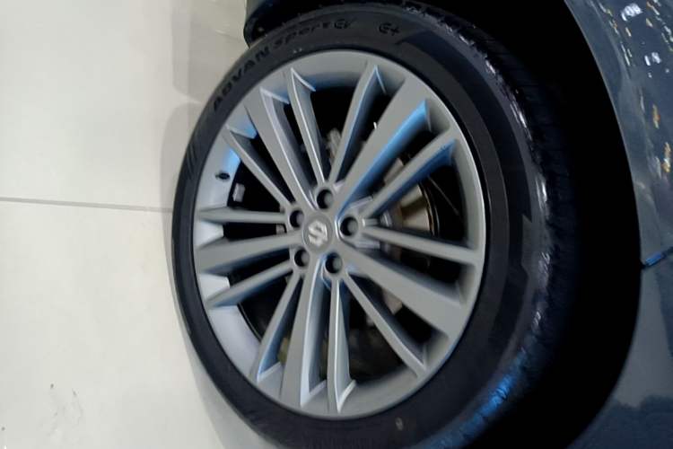 Used Leapmotor C16 2024 Pure Electric 520 Deluxe Edition Right Rear Wheel Hub