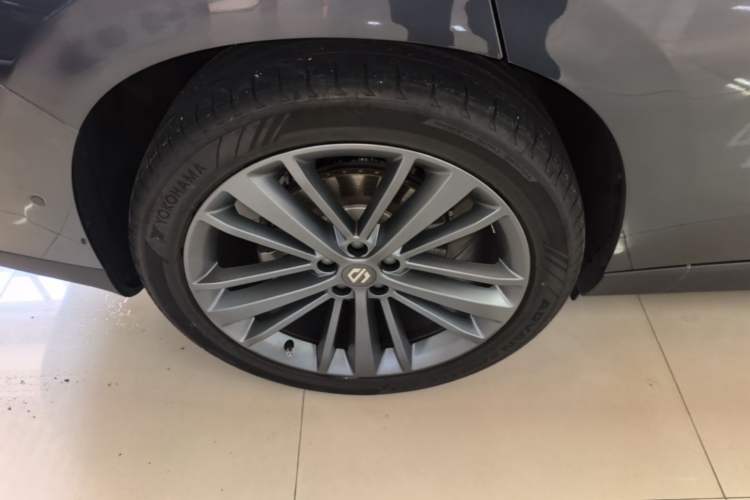 Used Leapmotor C16 2024 Range-Extended 200 Luxury Edition Right Rear Wheel Hub