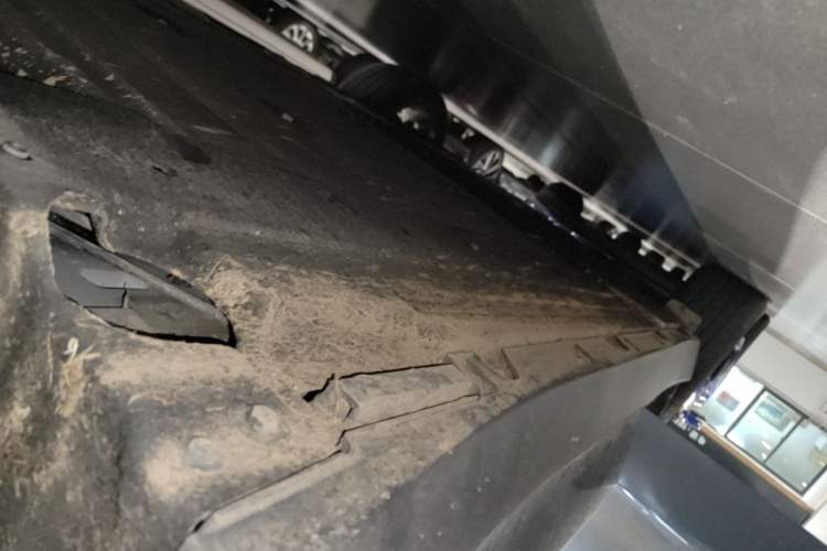 Used Leapmotor C16 2024 Range-Extended 200 Luxury Edition Right Side Sill
