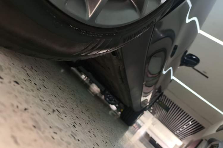 Used Leapmotor C16 2024 Range-Extended 200 Luxury Edition Right Side Sill