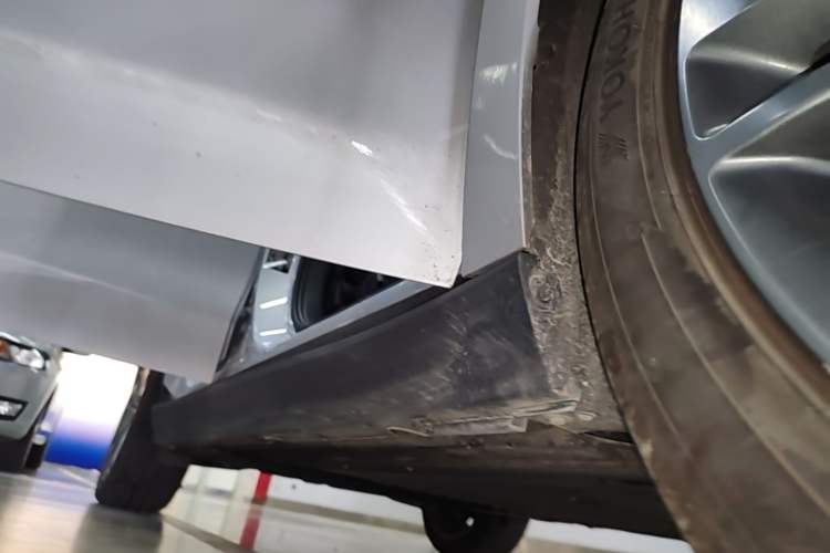 Used Leapmotor C16 2024 Range-Extended 200 LiDAR Edition Right Side Sill