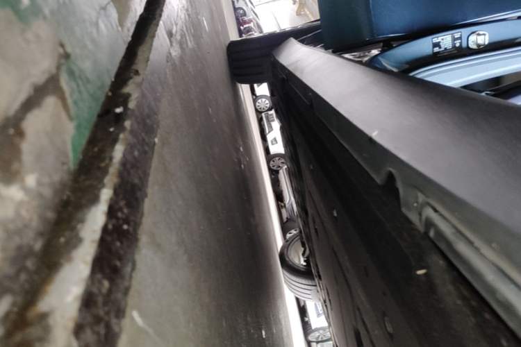 Used Leapmotor C16 2024 Range-Extended 200 Luxury Edition Right Side Sill
