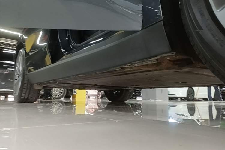Used Leapmotor C16 2024 Range-Extended 200 Luxury Edition Right Side Sill