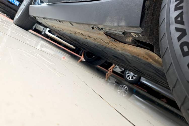 Used Leapmotor C16 2024 Range-Extended 200 Luxury Edition Right Side Sill