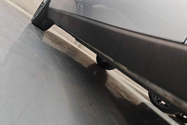Used Leapmotor C16 2024 Range-Extended 200 Luxury Edition Right Side Sill