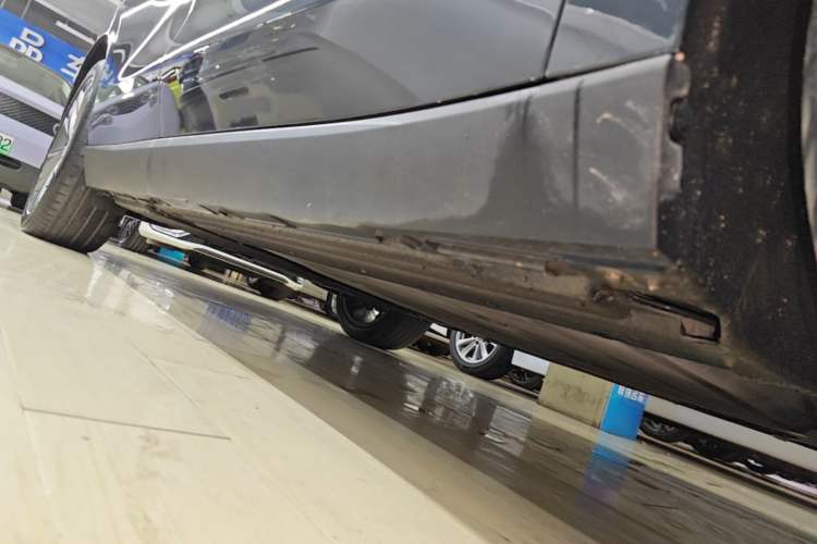 Used Leapmotor C16 2024 Range-Extended 200 Luxury Edition Right Side Sill
