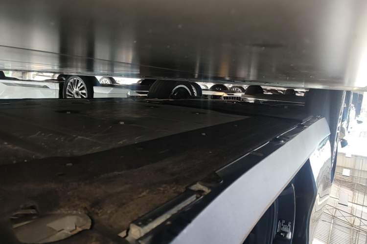 Used Leapmotor C16 2024 Range-Extended 200 Luxury Edition Right Side Sill